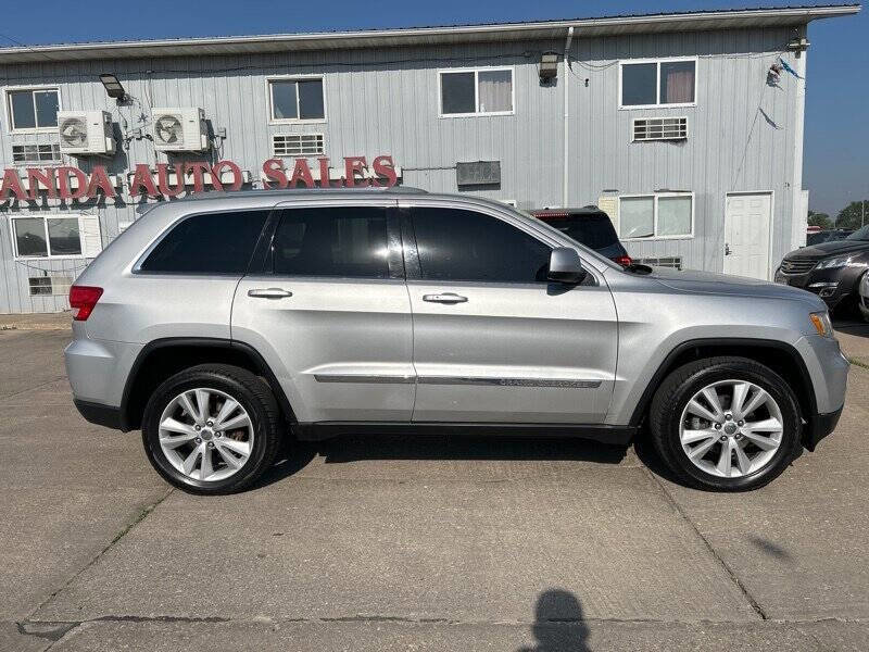 Used 2011 Jeep Grand Cherokee 70th Anniversary AWD/4WD image 6