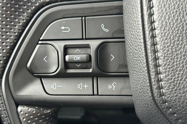 Used 2025 Toyota Tacoma SR5 image 36