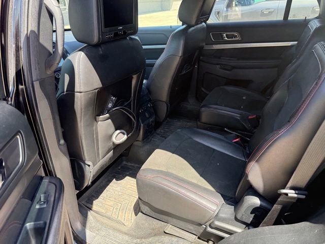 Used 2018 Ford Explorer XLT w/ Equipment Group 202A AWD/4WD image 10