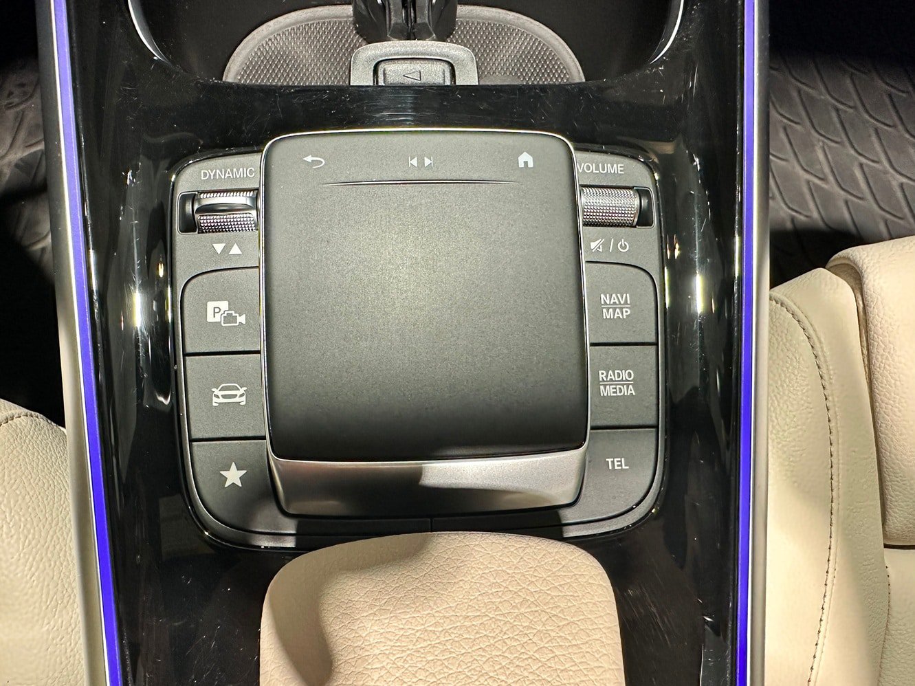 Certified 2023 Mercedes-Benz GLB 250 4MATIC image 27