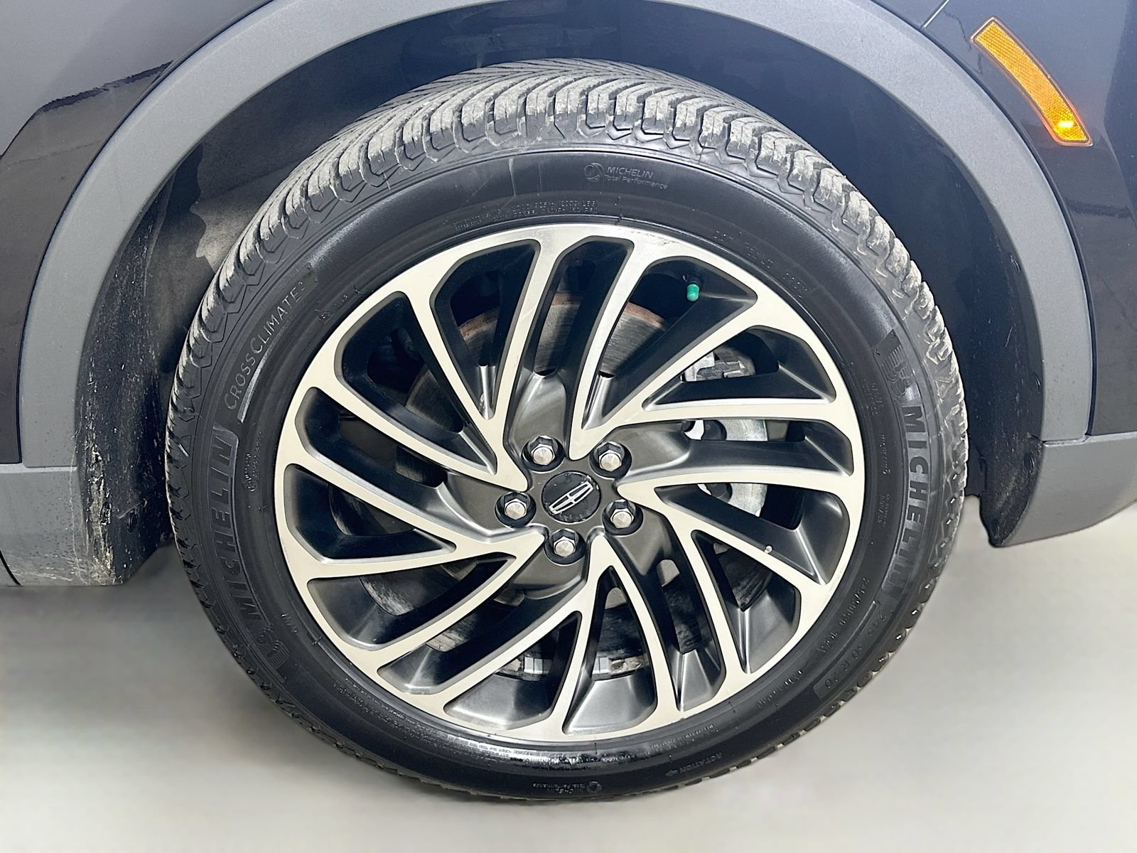 Used 2019 Lincoln Nautilus Reserve AWD/4WD image 11
