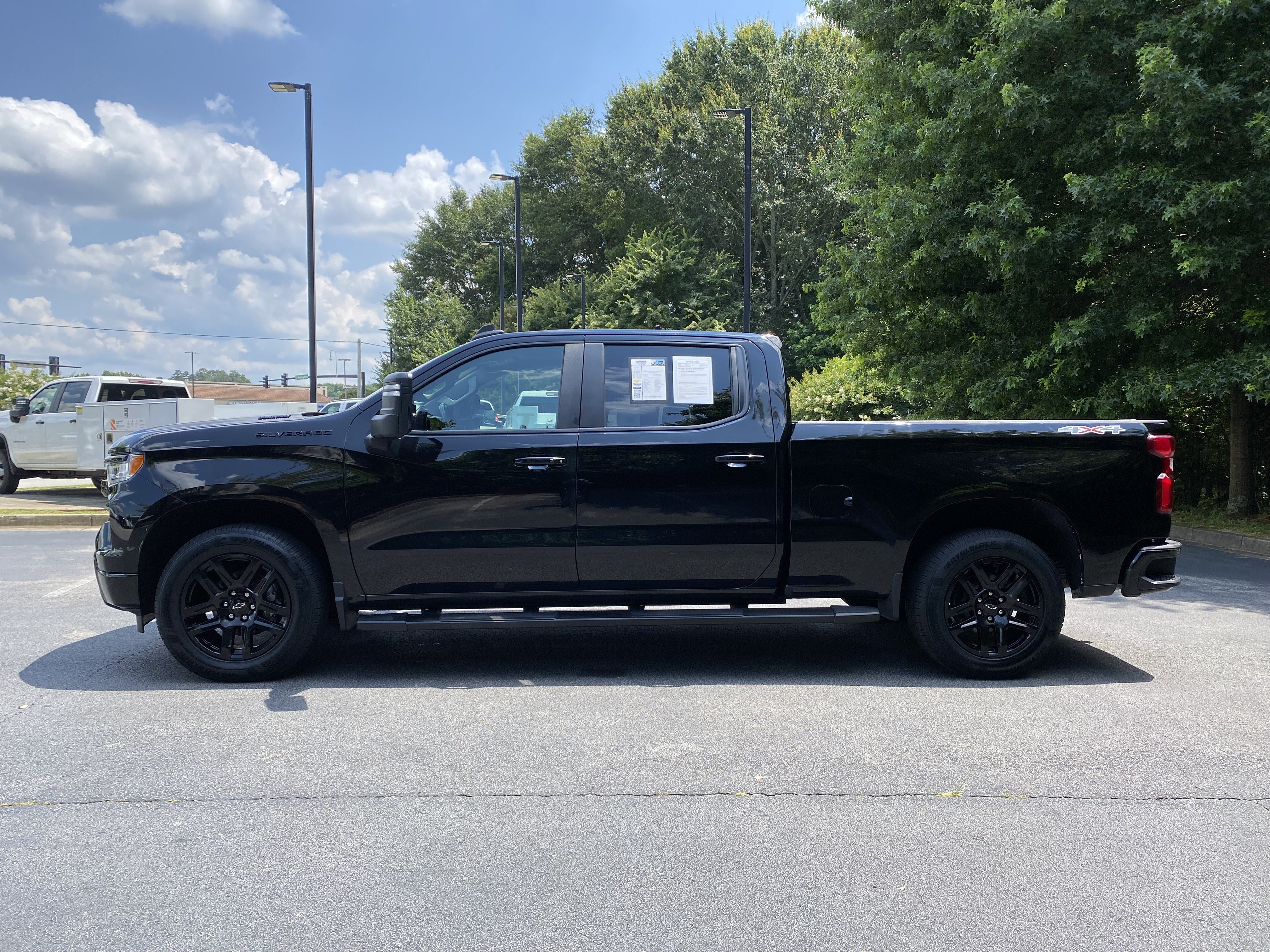 Used 2022 Chevrolet Silverado 1500 RST w/ Max Trailering Package AWD/4WD image 6
