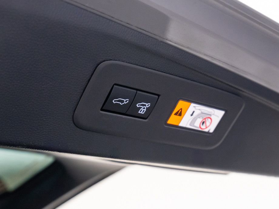 Used 2025 Lexus GX 550 w/ Cold Area Package image 34