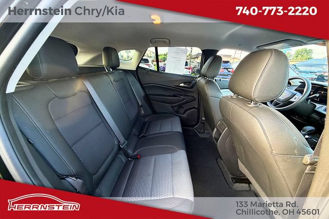 Used 2025 Chevrolet Trax LT FWD image 28