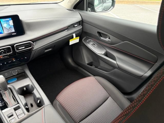 New 2027 Nissan Sentra SR w/ SR All Weather Package FWD image 32