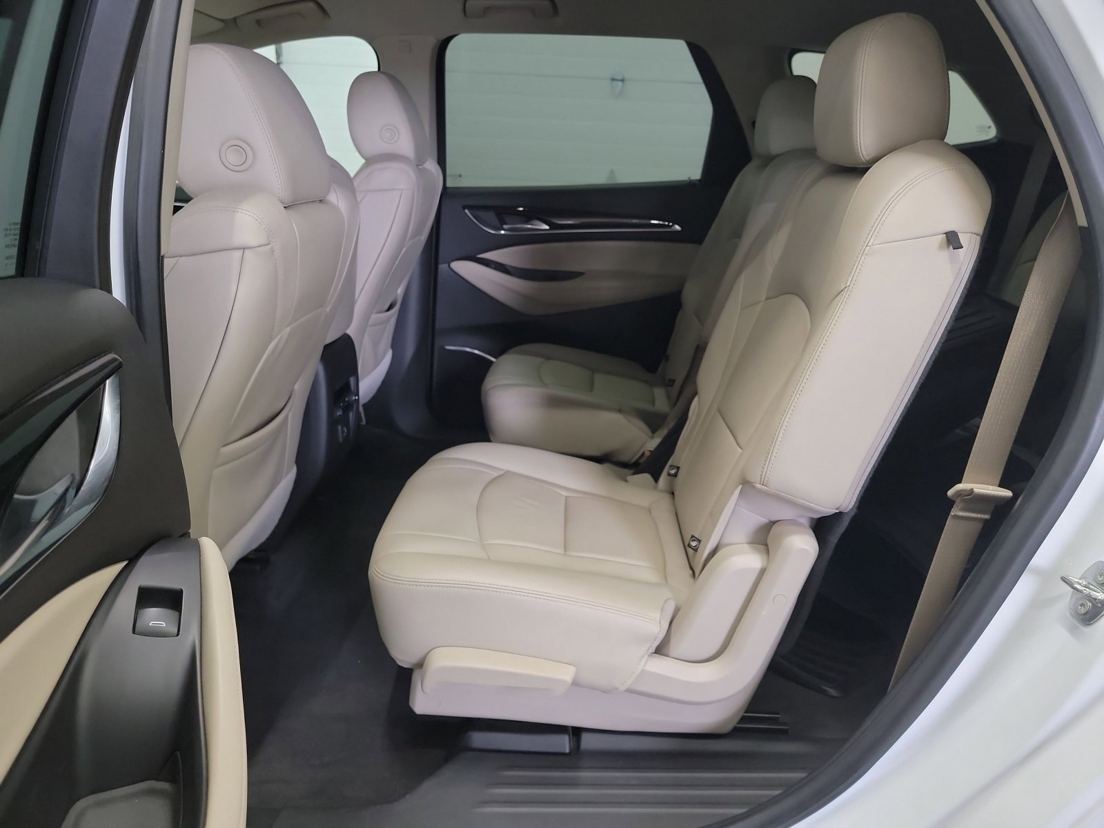 Used 2020 Buick Enclave Essence FWD image 26
