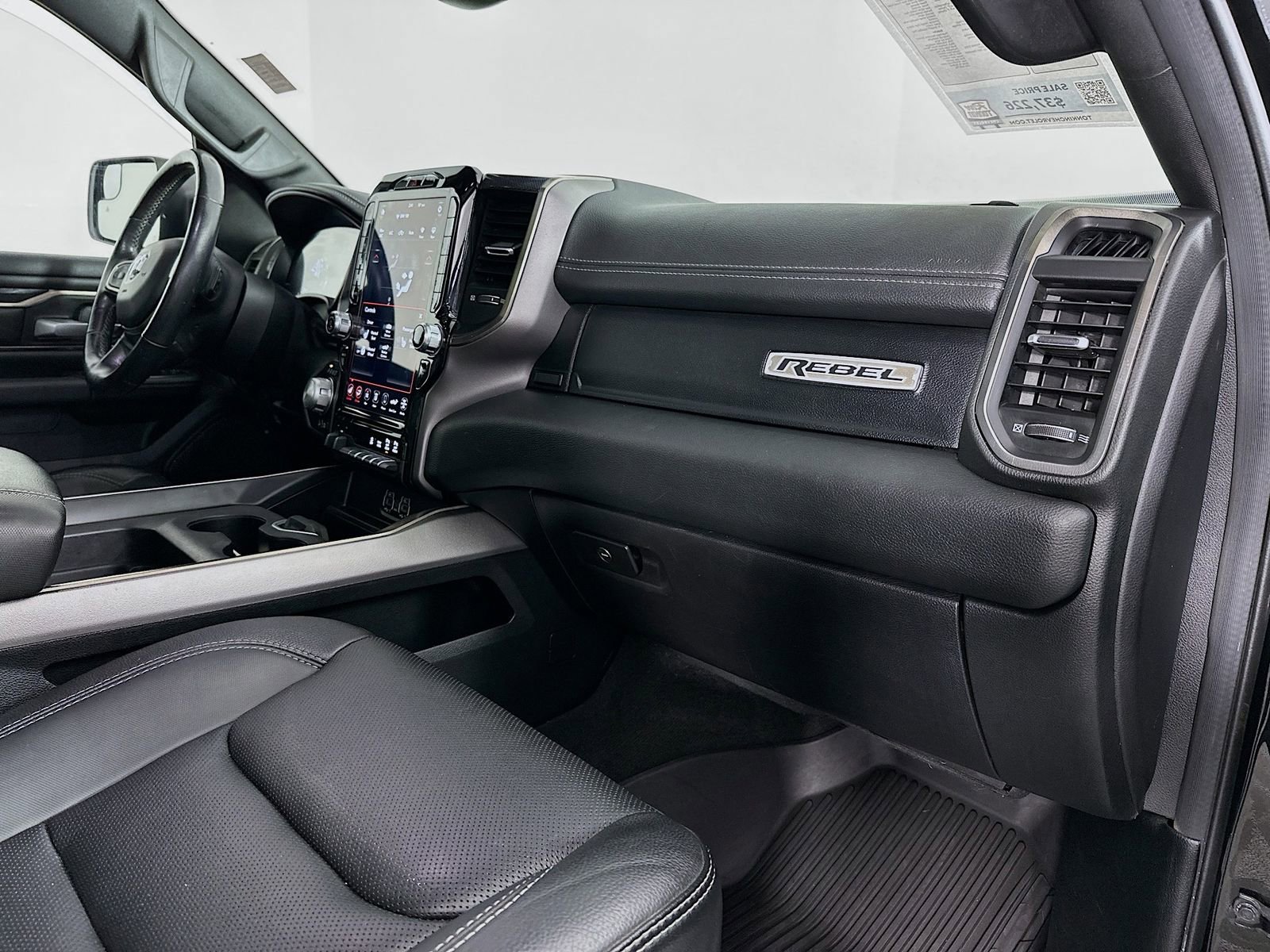 Used 2020 RAM 1500 Rebel image 32