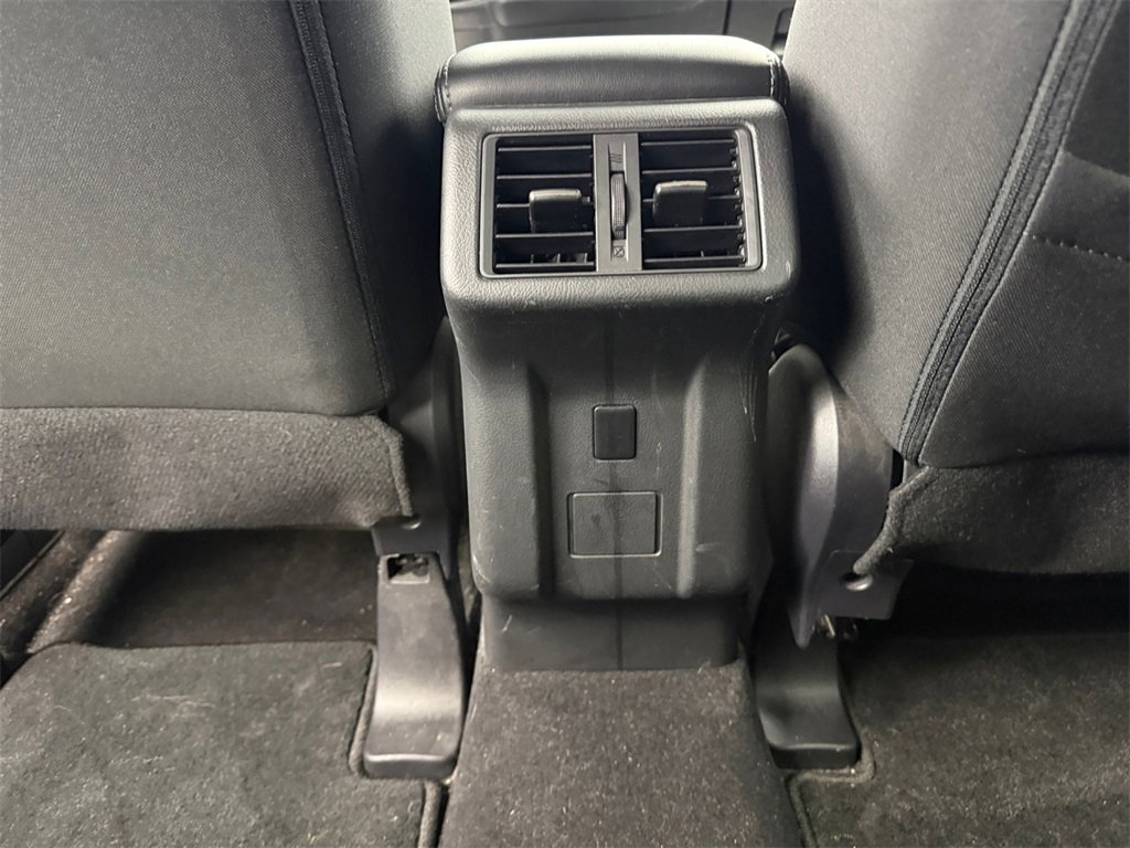 Used 2020 Mitsubishi Outlander ES image 28