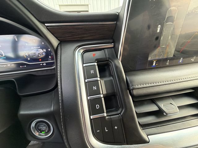 Certified 2023 Chevrolet Tahoe Z71 w/ Luxury Package AWD/4WD image 16