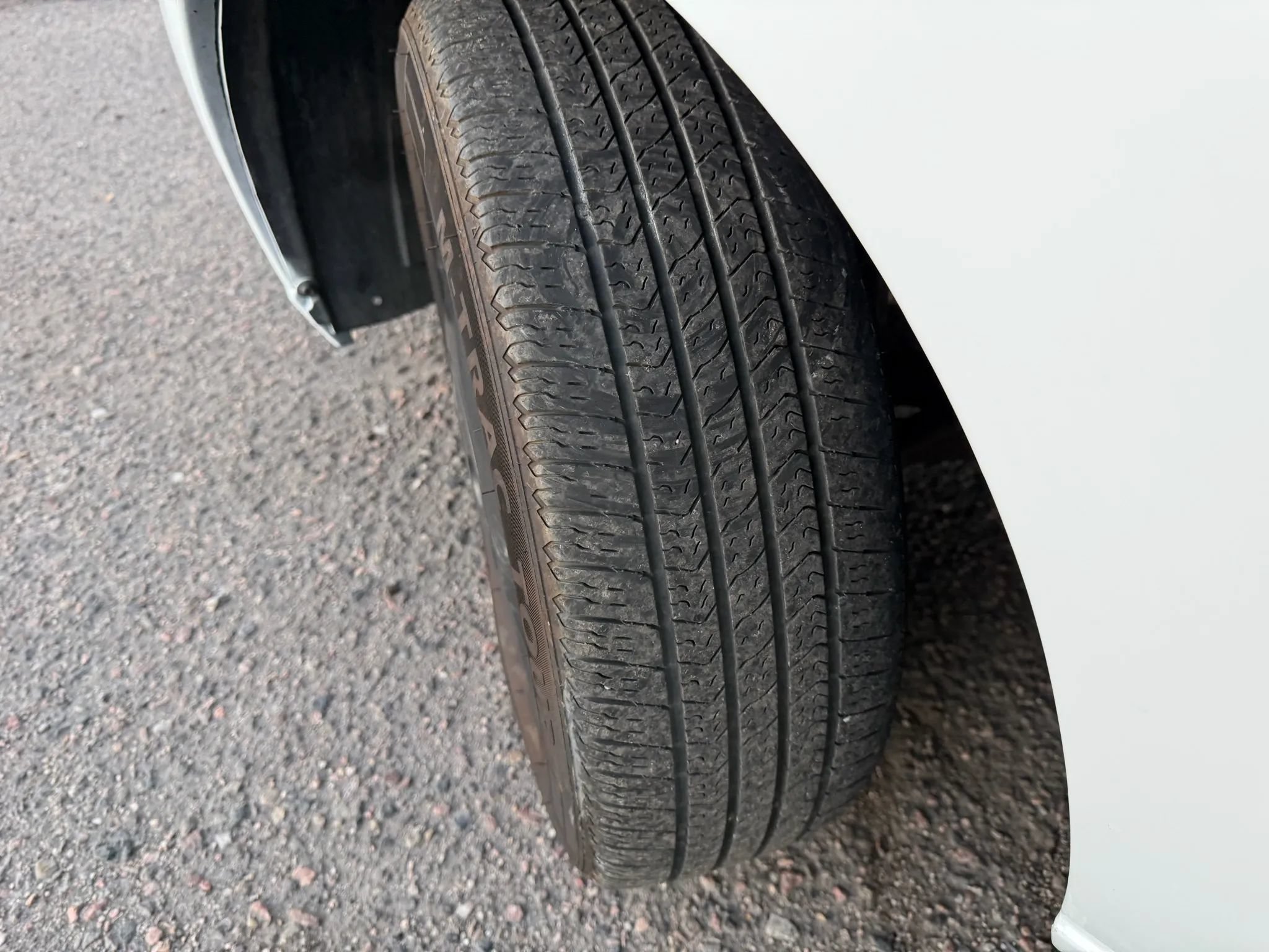 Used 2004 Ford Focus LX FWD image 10