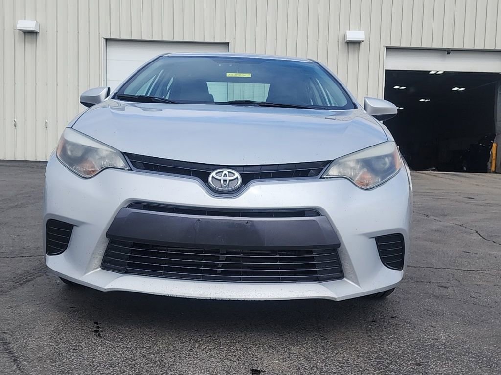 Used 2015 Toyota Corolla LE image 2