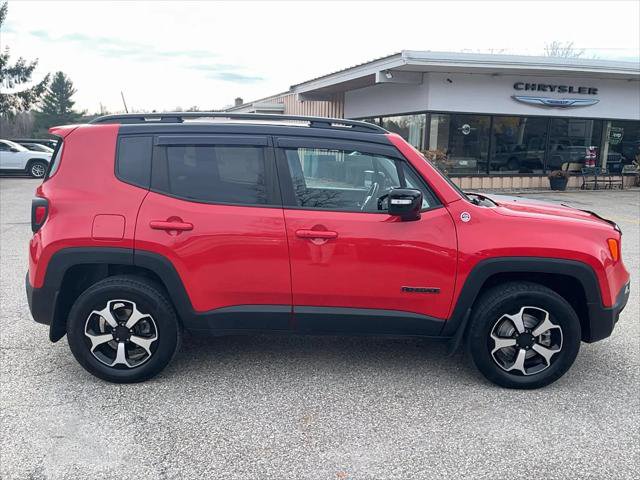 Certified 2022 Jeep Renegade Trailhawk w/ Trailer Tow Group image 3