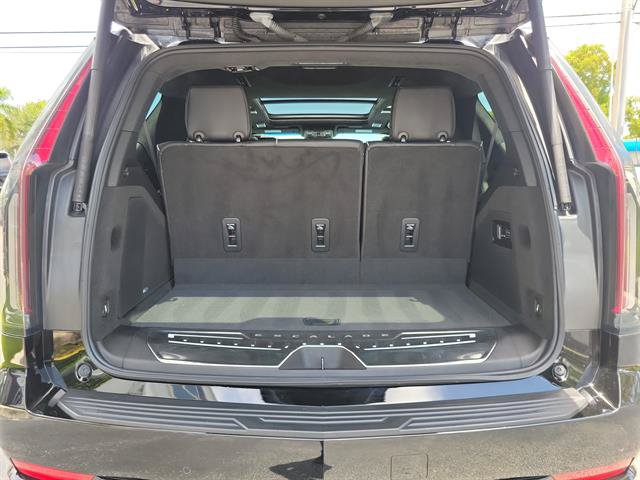 Certified 2023 Cadillac Escalade Sport Platinum AWD/4WD image 6