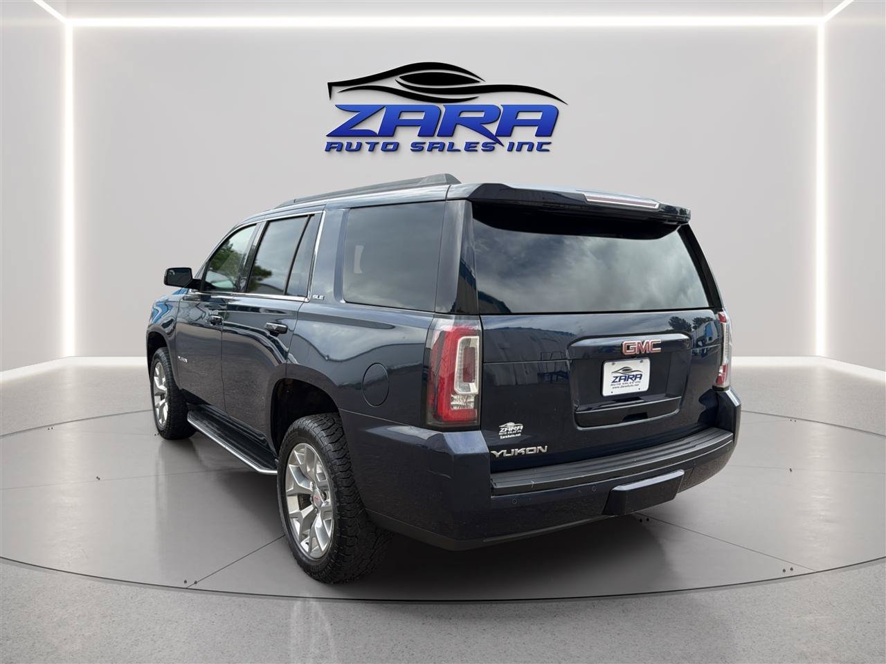 Used 2018 GMC Yukon SLE w/ SLE Value Package AWD/4WD image 5