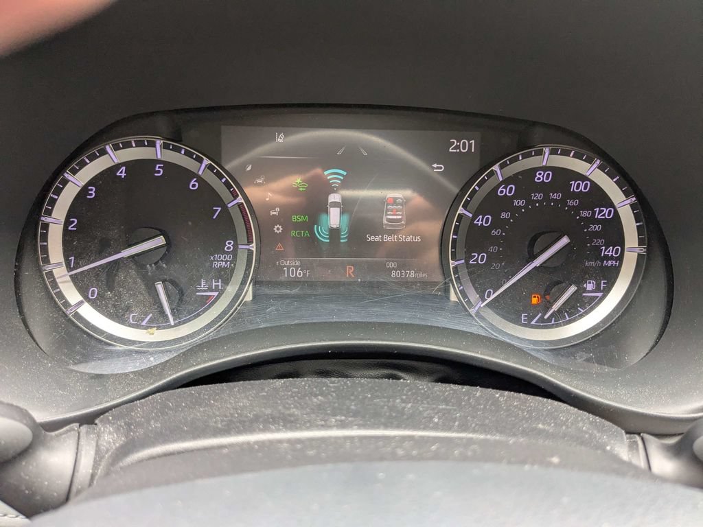 Used 2022 Toyota Highlander XLE FWD image 32