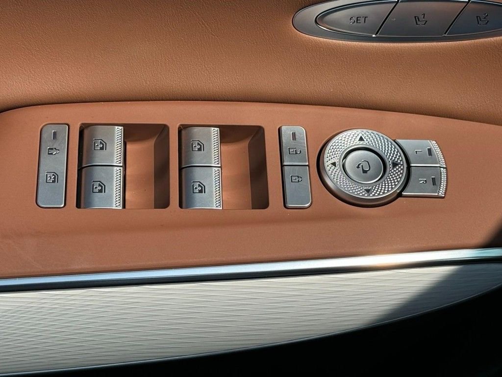 Certified 2026 Genesis GV70 2.5T Advanced image 13