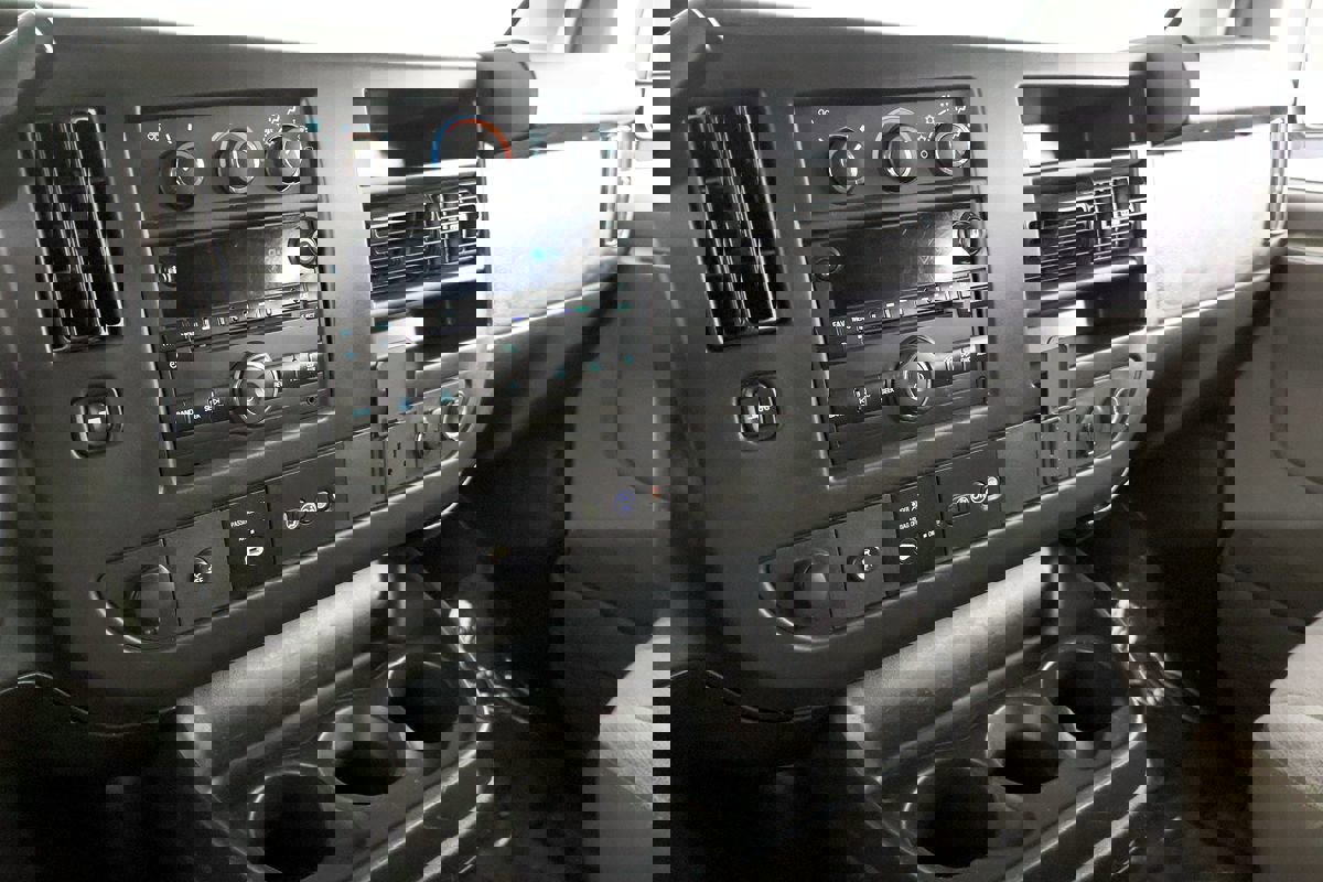 Used 2017 Chevrolet Express 2500 LS RWD image 28