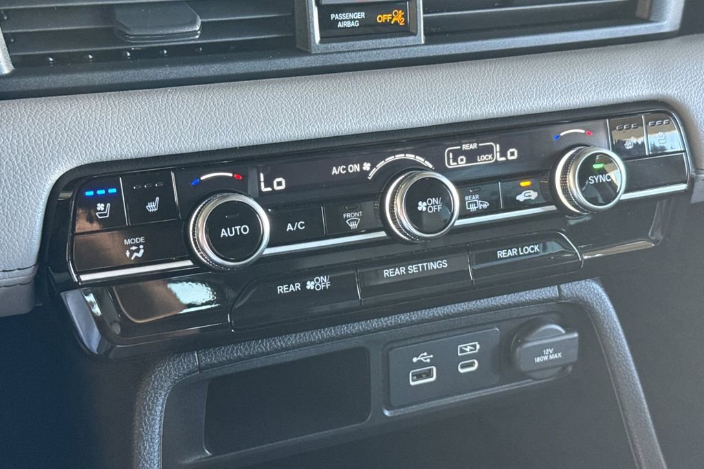 Used 2023 Honda Pilot Elite image 19