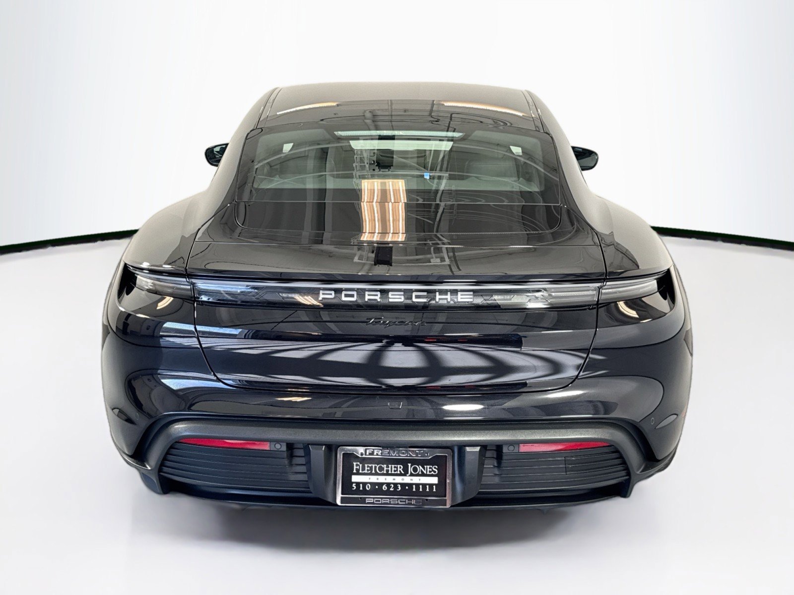 Certified 2025 Porsche Taycan image 10