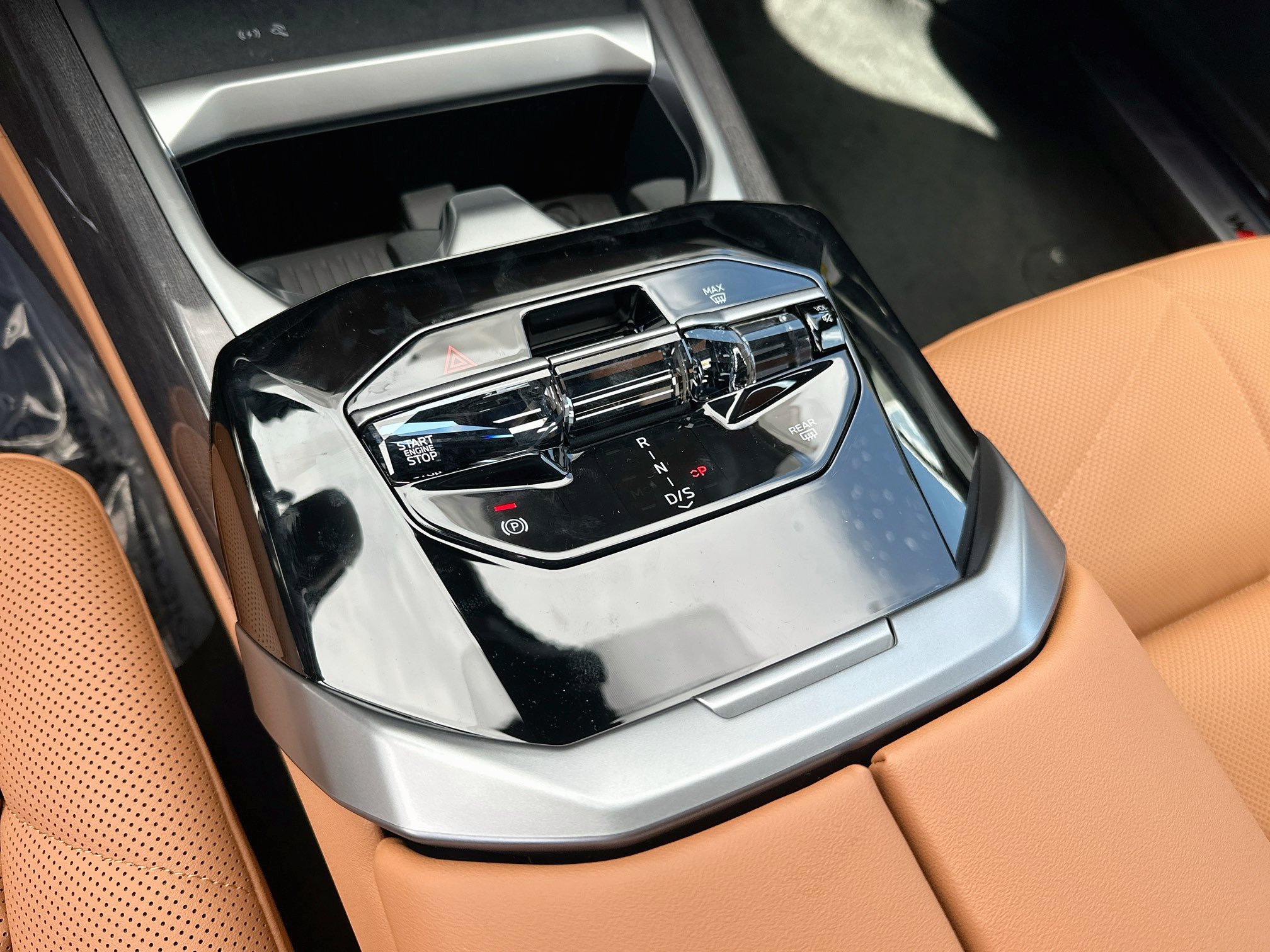 New 2027 BMW 740i w/ M Sport Package RWD image 12