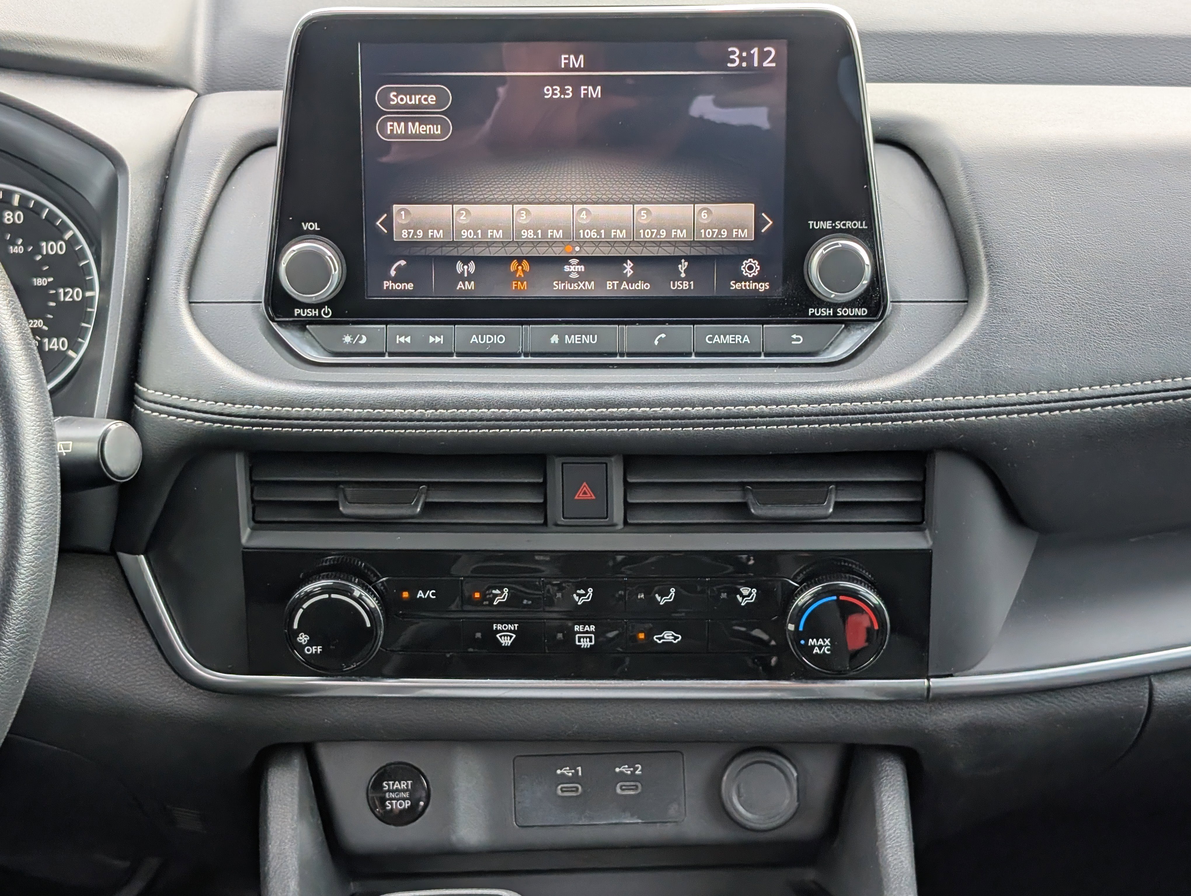 Used 2024 Nissan Rogue S FWD image 16