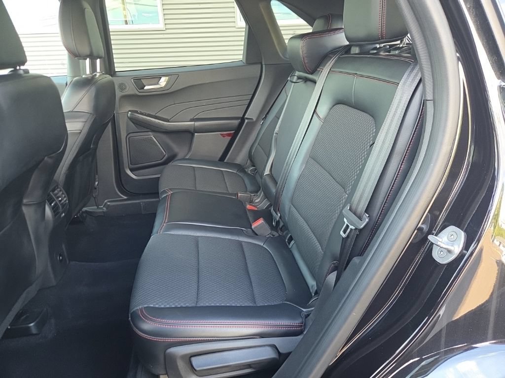 Used 2023 Ford Escape ST-Line Select w/ Tech Pack #2 AWD/4WD image 9