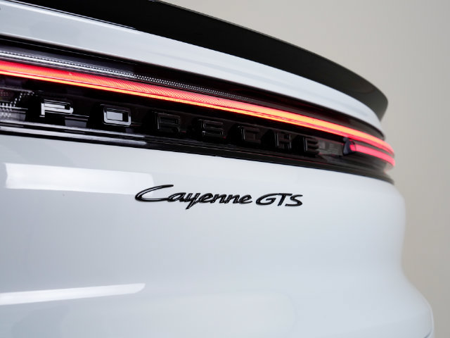 Certified 2025 Porsche Cayenne GTS AWD/4WD image 31