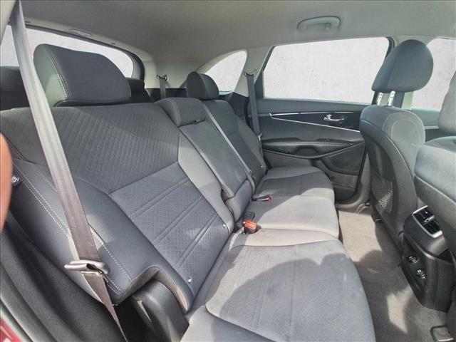 Used 2019 Kia Sorento AWD V6 image 20