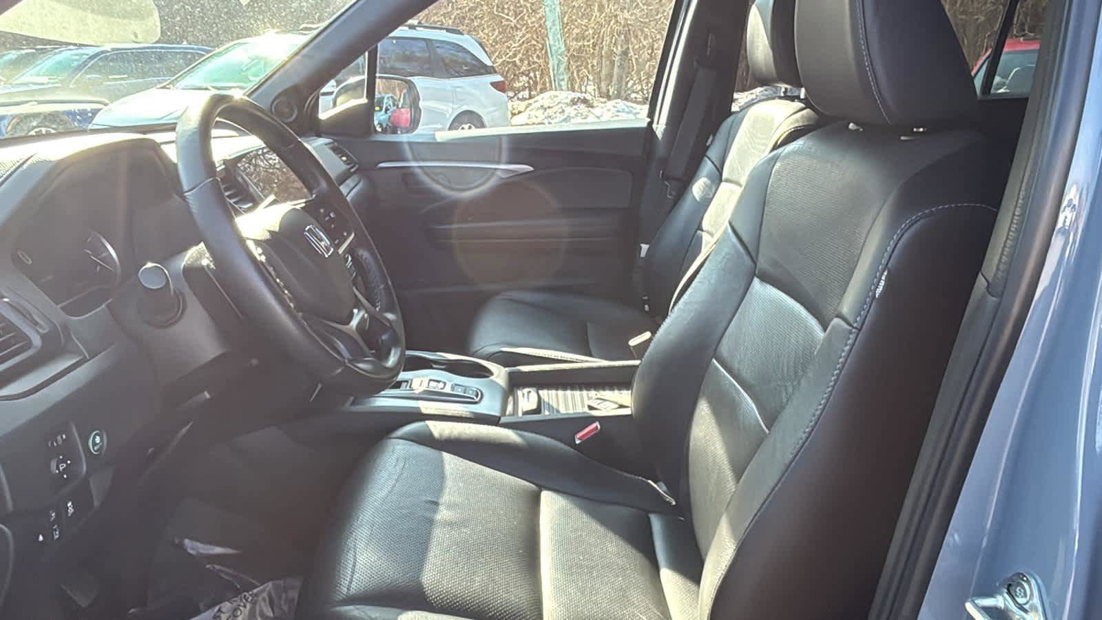 Used 2023 Honda Passport EX-L image 25