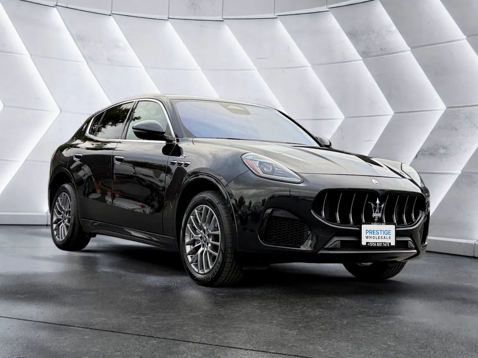 Used 2024 Maserati Grecale GT AWD/4WD image 3