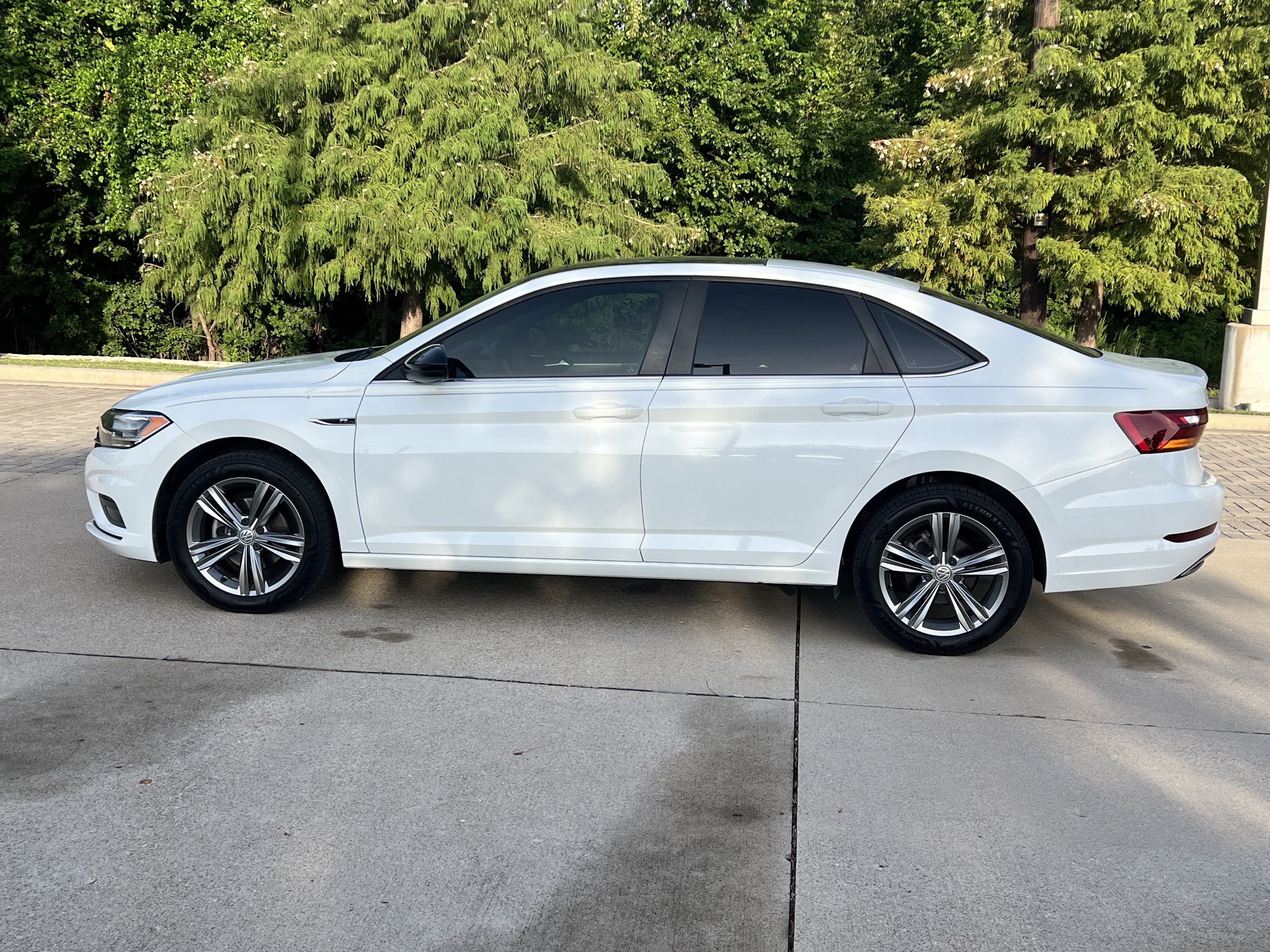 Used 2019 Volkswagen Jetta R-Line FWD image 6