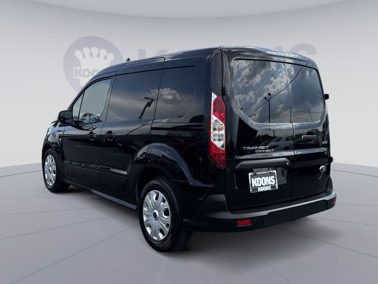 Used 2022 Ford Transit Connect XLT FWD image 4