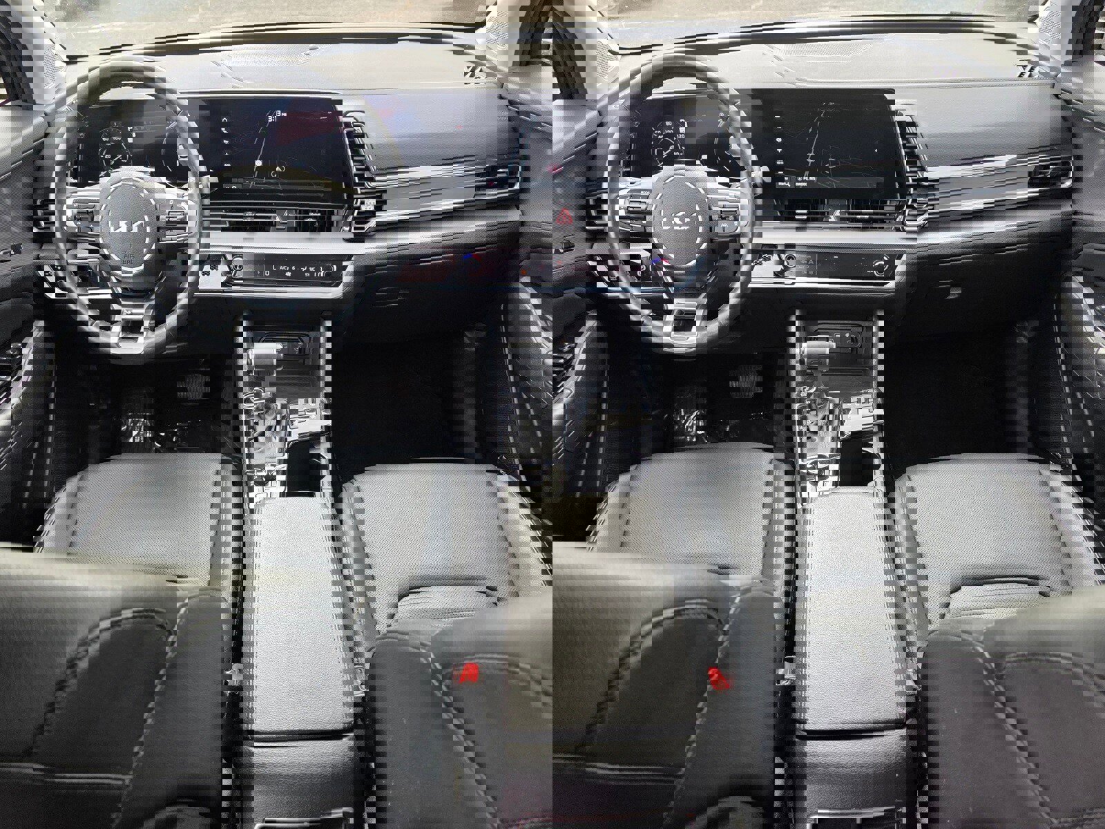 Used 2024 Kia Sportage SX image 8