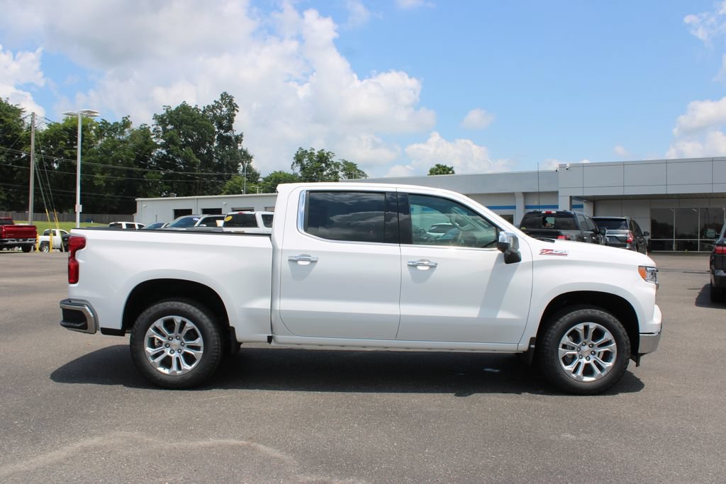 New 2026 Chevrolet Silverado 1500 LTZ w/ LTZ Premium Package AWD/4WD image 11