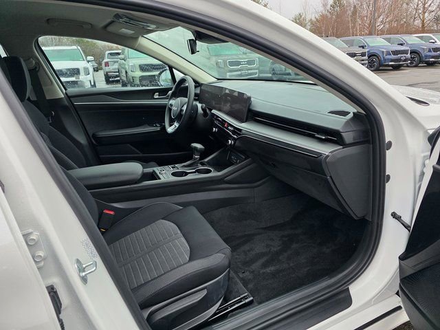 New 2026 Kia K5 LXS image 9