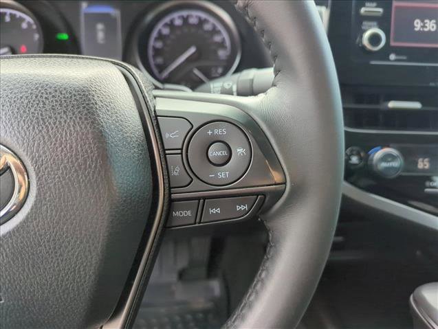 Used 2024 Toyota Camry SE w/ Convenience Package image 18