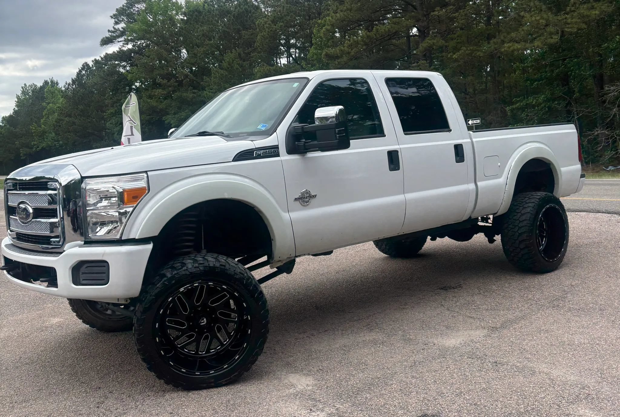 Used 2015 Ford F250 XL w/ Power Equipment Group AWD/4WD image 3