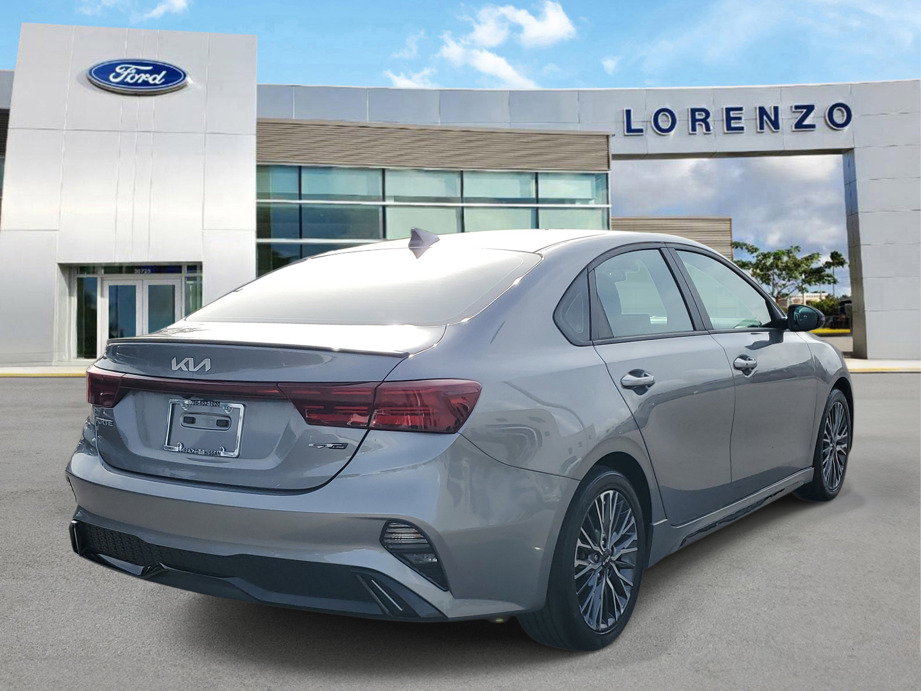 Used 2024 Kia Forte GT-Line w/ GT-Line Premium Package image 3