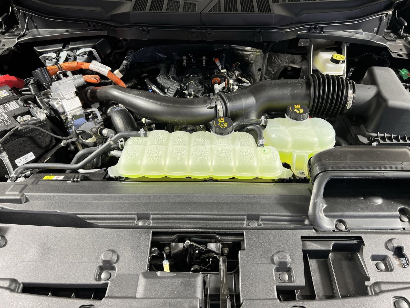 New 2026 Ford F150 Lariat w/ Equipment Group 501A Mid image 27