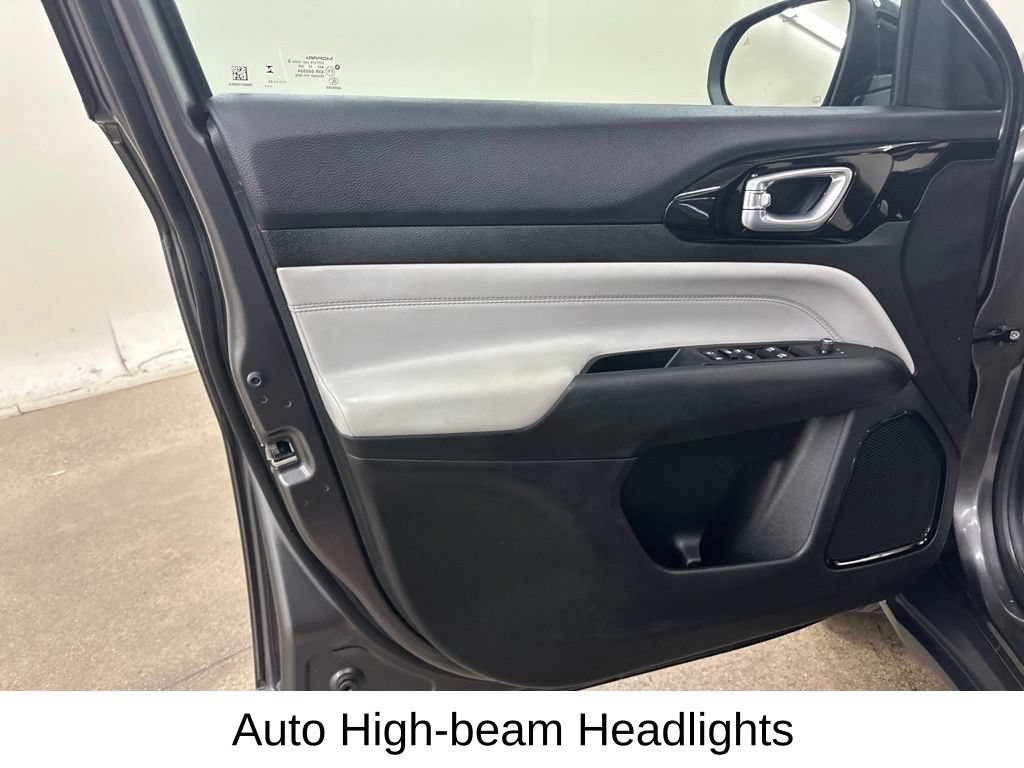 Used 2023 Jeep Compass Limited AWD/4WD image 35