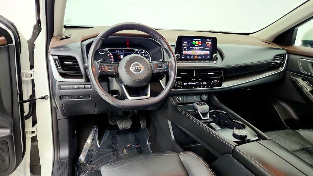 Used 2021 Nissan Rogue SL AWD/4WD image 13