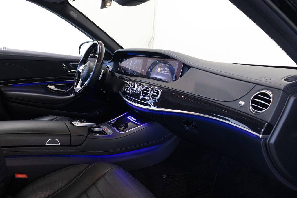Used 2019 Mercedes-Benz S 560 Sedan image 22