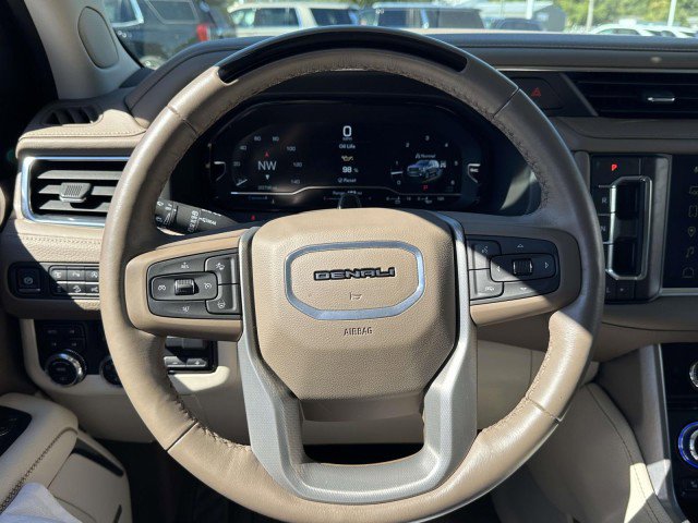 Used 2024 GMC Yukon XL Denali w/ Denali Reserve Package image 27