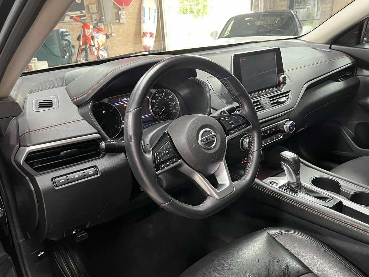 Used 2019 Nissan Altima 2.5 SR FWD image 8