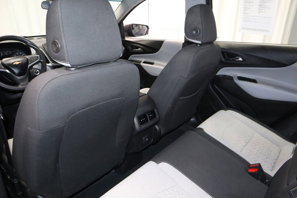 Used 2022 Chevrolet Equinox LS image 19