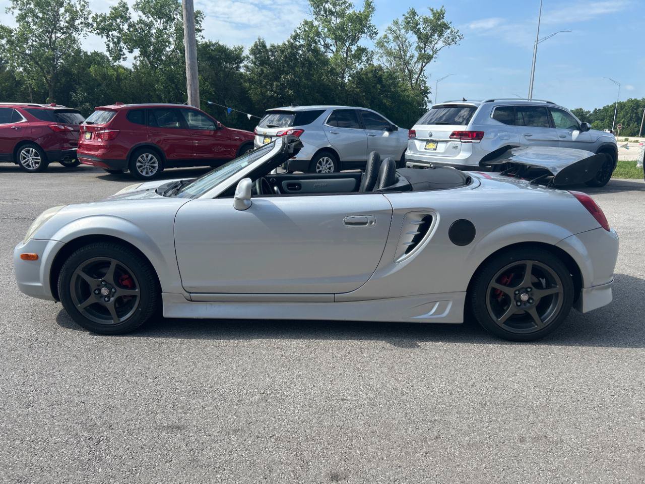 Used 2003 Toyota MR2 RWD image 4