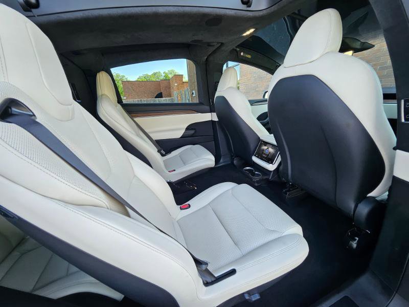 Used 2023 Tesla Model X image 65