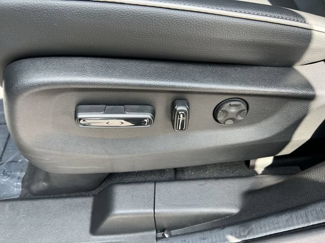 Used 2025 Honda Odyssey Touring image 10