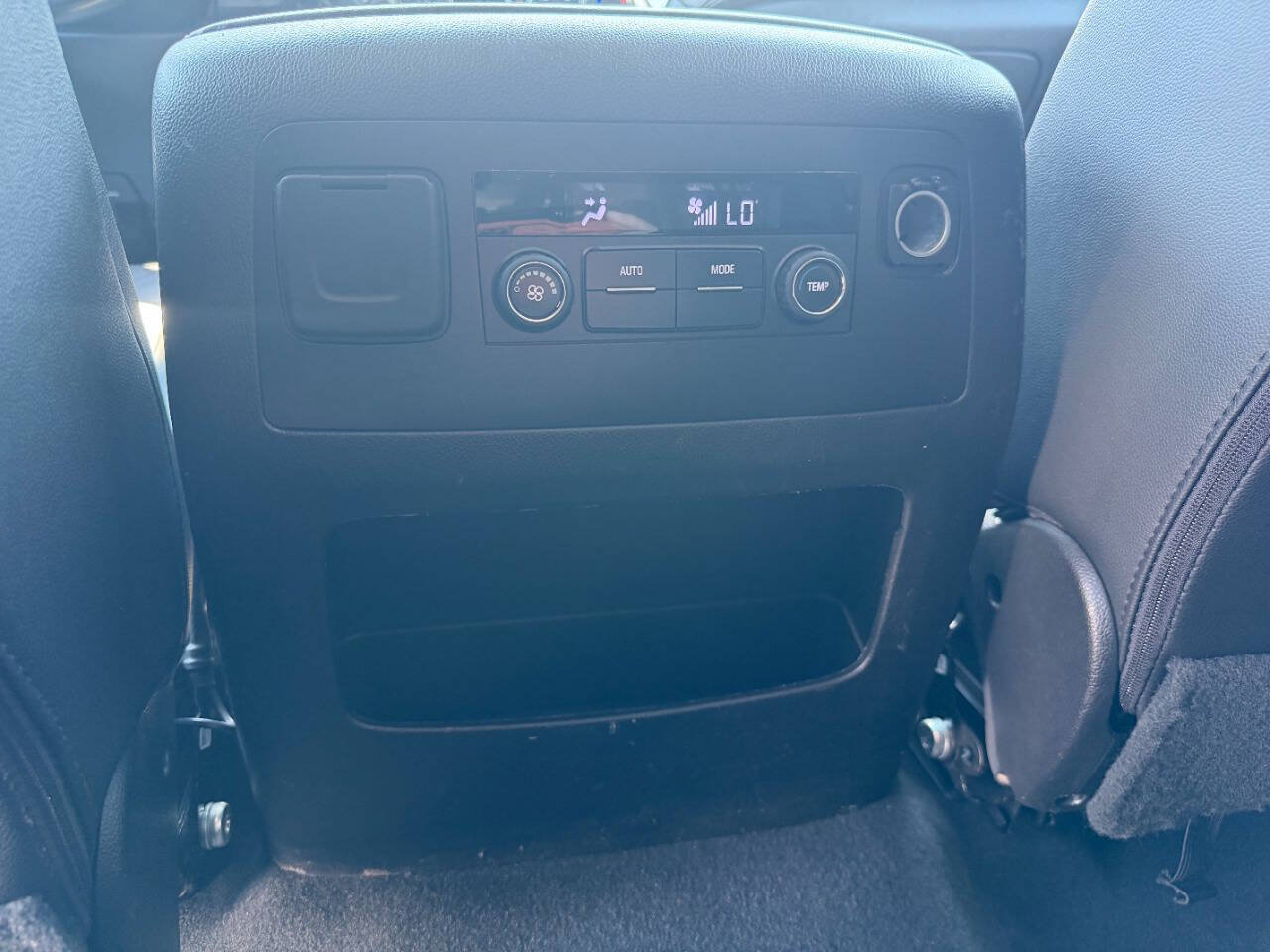 Used 2019 Chevrolet Suburban 3500 LT AWD/4WD image 32