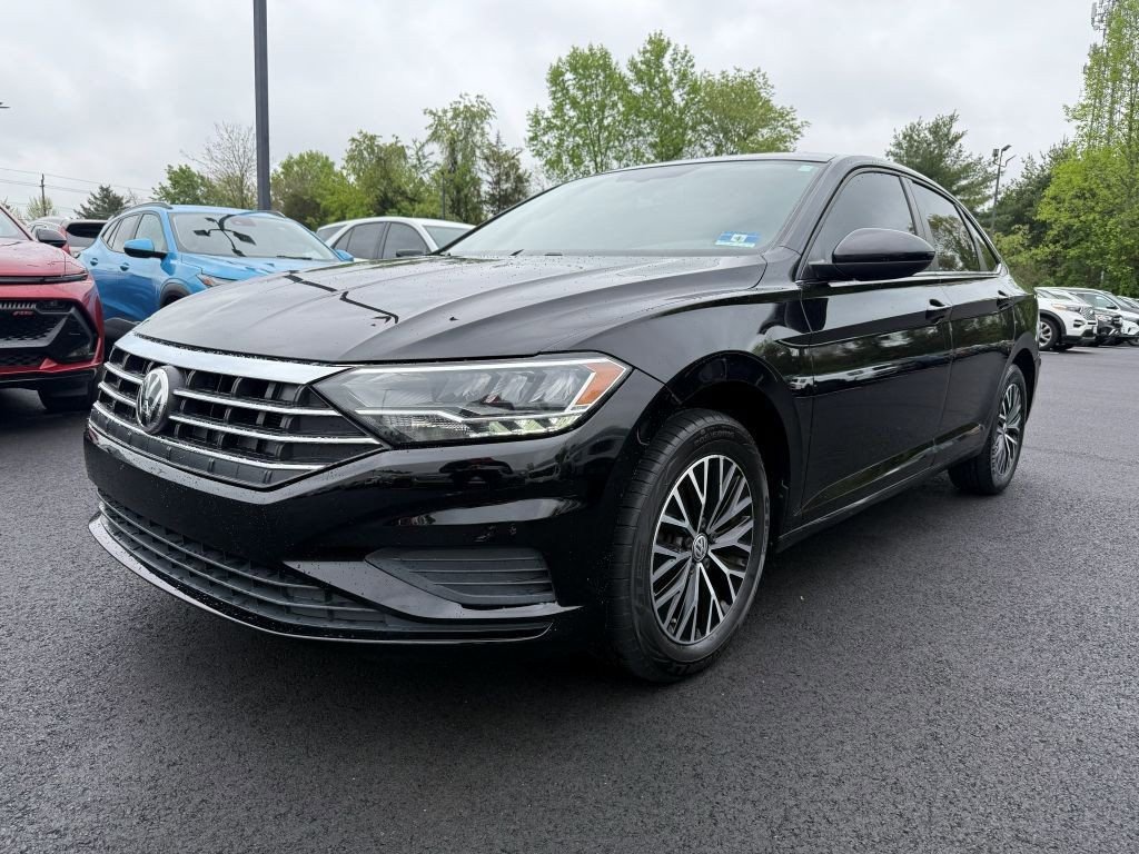 Used 2020 Volkswagen Jetta SE FWD image 3